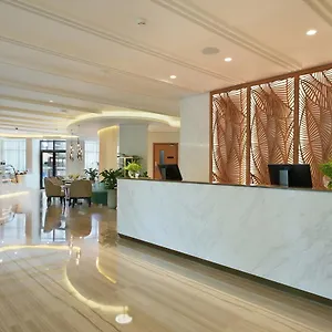 Hotel Arabian Park Dubai, An Edge By Rotana ***