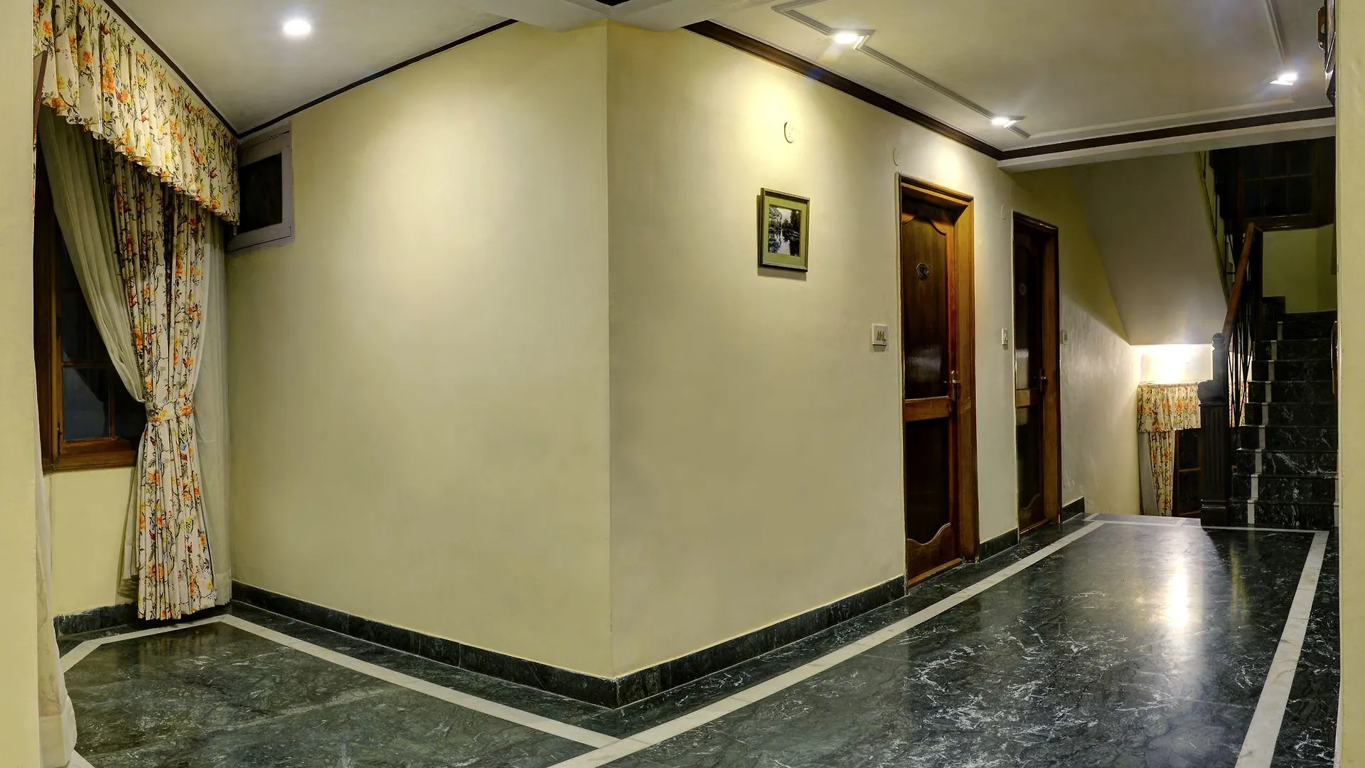 Summit Le Royale Hotel, Shimla 3*,